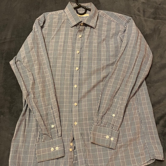 Like new dress shirt - Picture 1 of 1